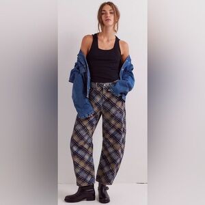 We The Free Good Luck Printed Barrel Jean size 26S
